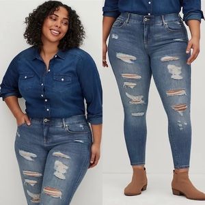 Torrid bombshell skinny ripped jeans. Size 24R